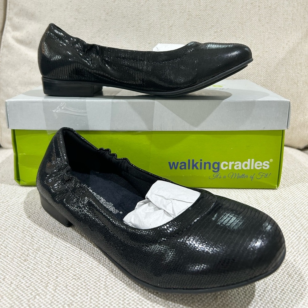 Walking Cradles Tess Black Patent Leather Ballet Flats Women’s Size 7 NIB